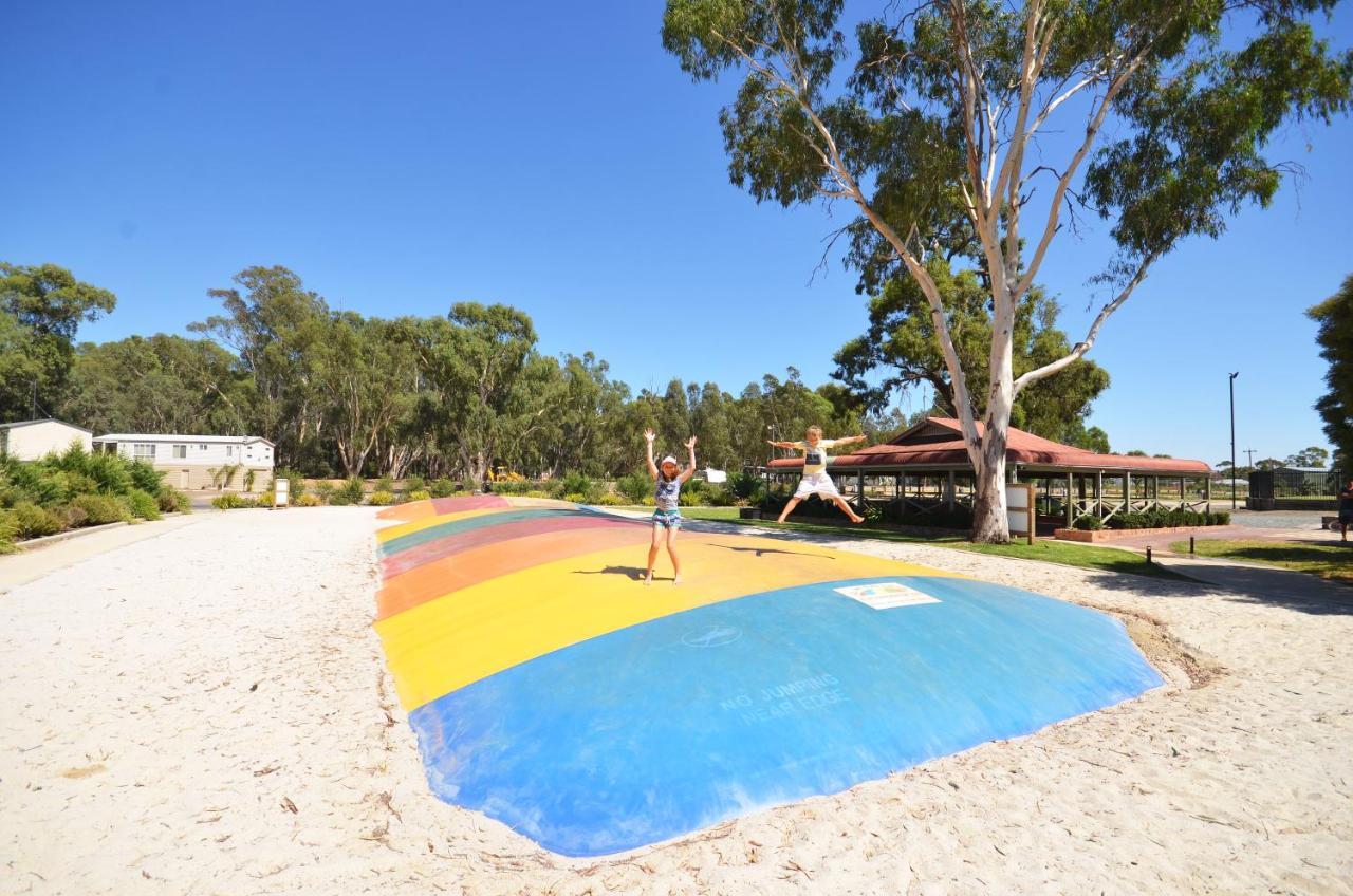 Tasman Holiday Parks - Merool On The Murray Echuca Exterior photo